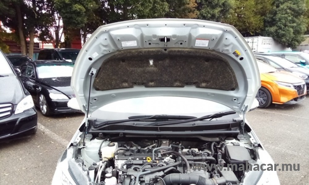 2022 Toyota Yaris Hybrid photo 4