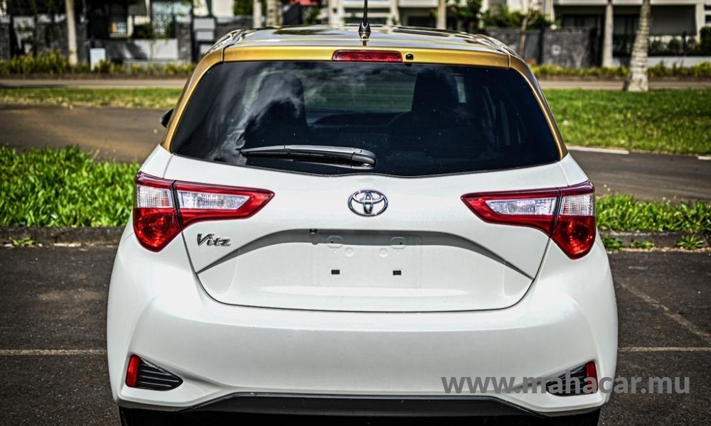 2019 Toyota Vitz photo 12