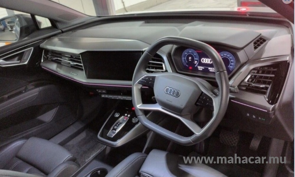 2024 AUDI Q4 photo 5