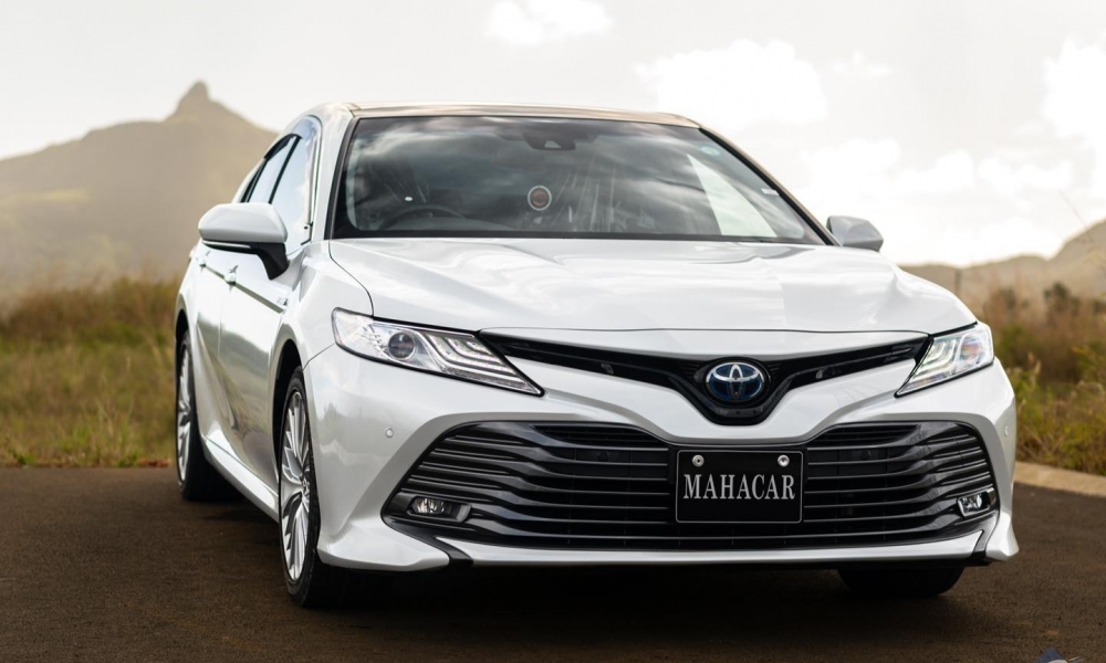 2020 Toyota Camry, White