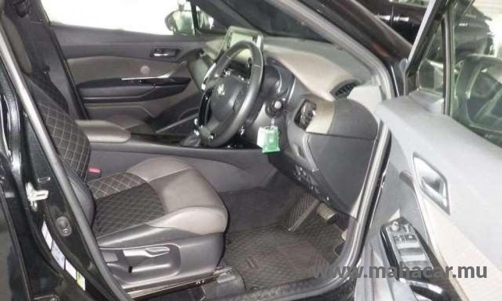 2019 Toyota CHR photo 4