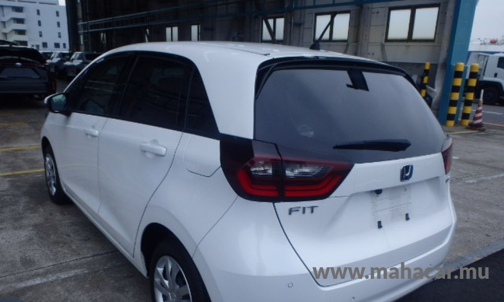 2020 Honda FIT HYBRID photo 2