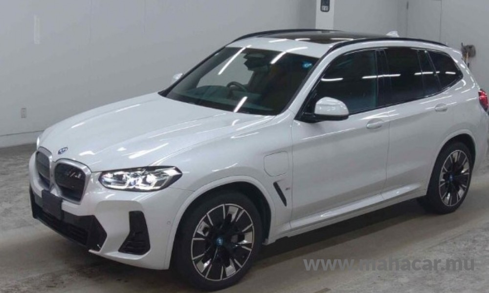 2024 BMW iX3 photo 1