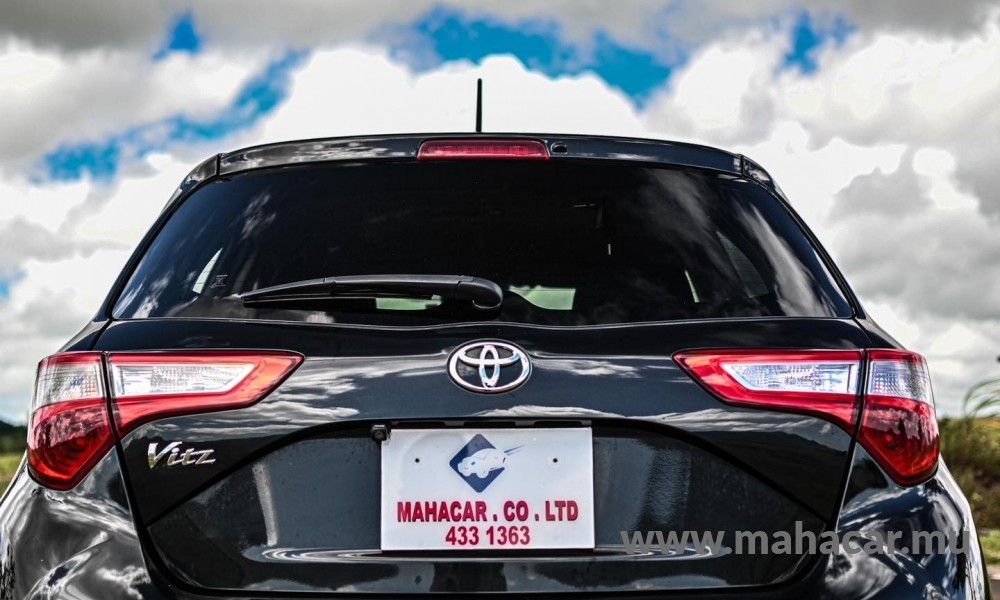 2019 Toyota Vitz photo 9