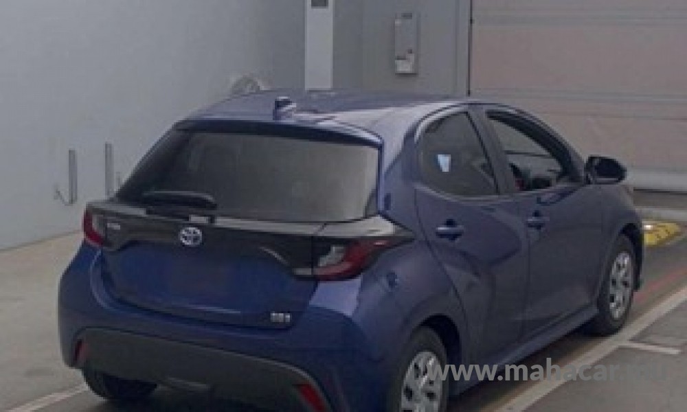 2021 Toyota Yaris Hybrid photo 2