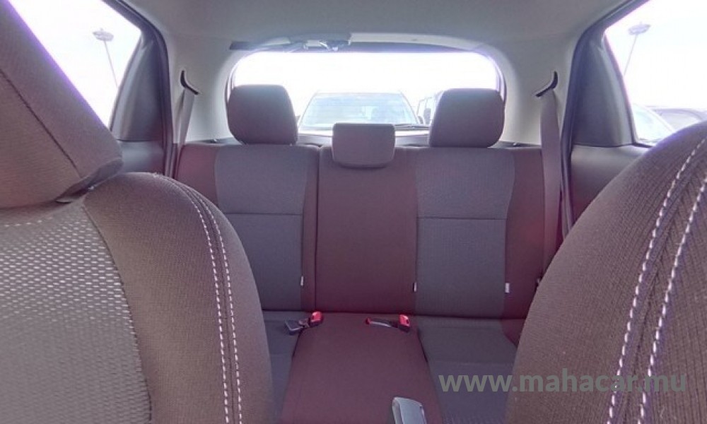 2019 Toyota Vitz photo 6