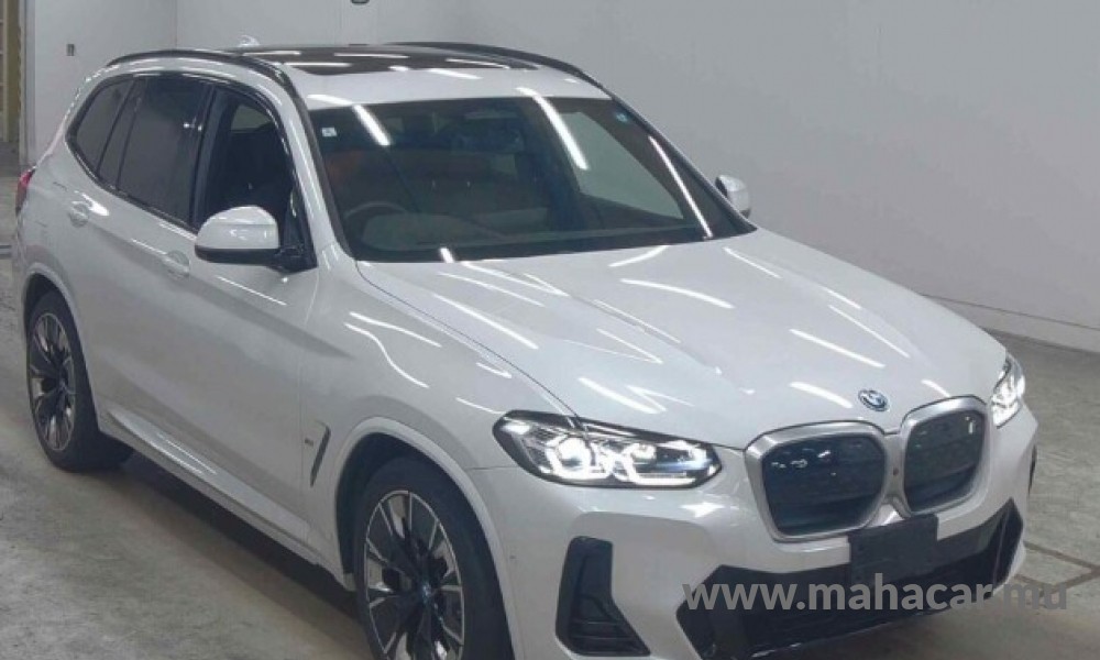 2024 BMW iX3 photo 2