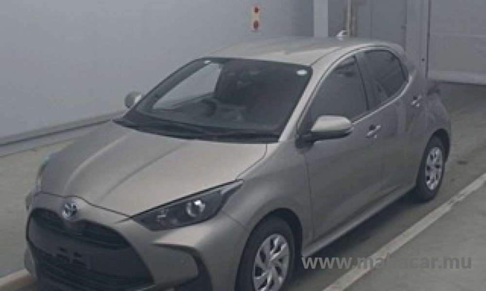 2021 Toyota Yaris Hybrid, Brown