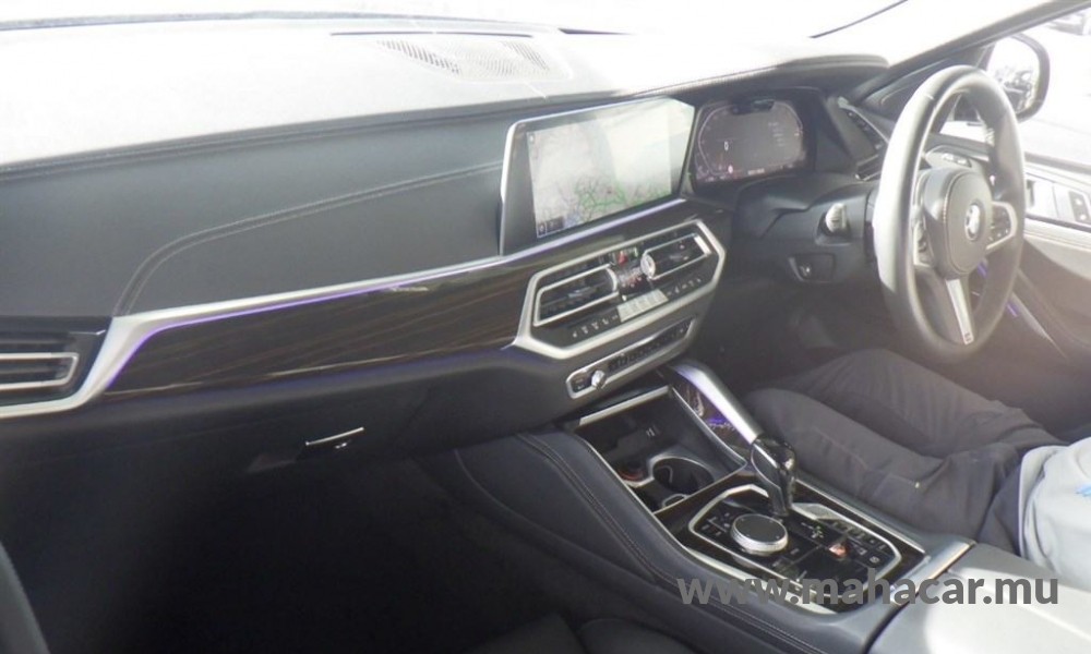 2021 BMW X 6 photo 5