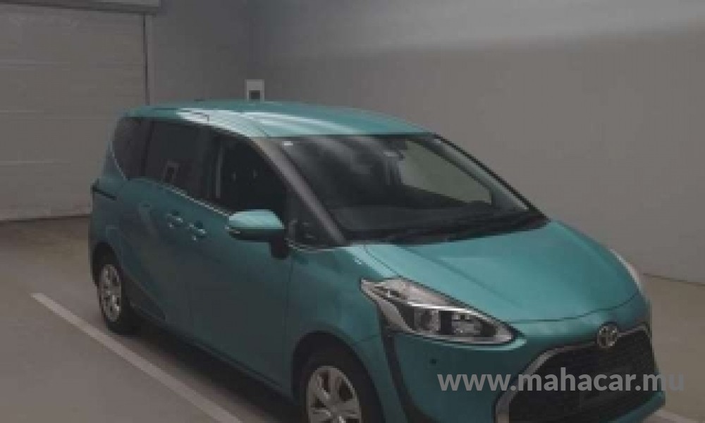 2021 Toyota Sienta photo 3