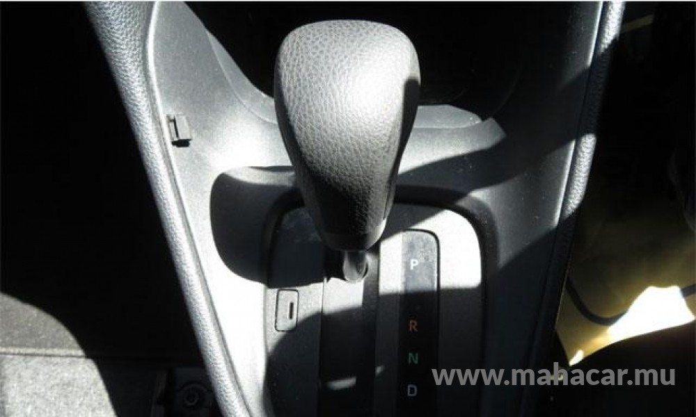 2020 Toyota Yaris photo 7