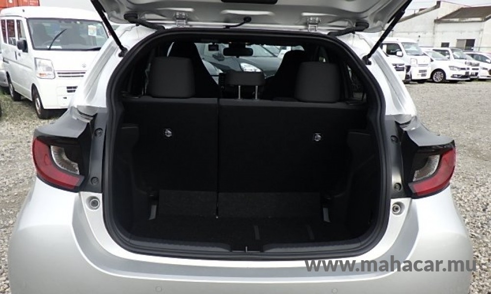 2022 Toyota Yaris Hybrid photo 13