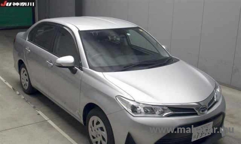 2021 Toyota Corolla Axio photo 2