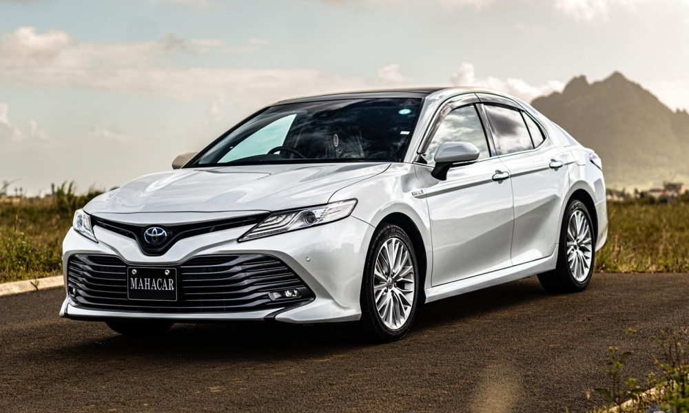 2020 Toyota Camry photo 3