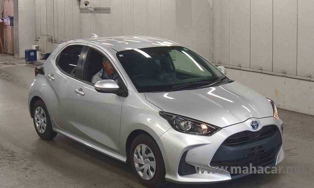 2021 Toyota Yaris Hybrid photo 6