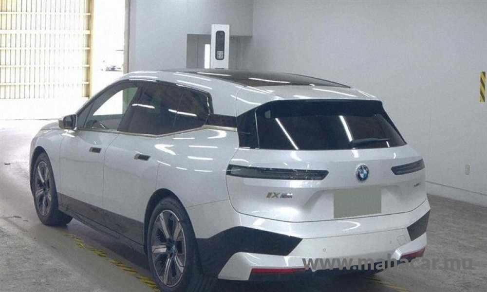 2023 BMW iX photo 3