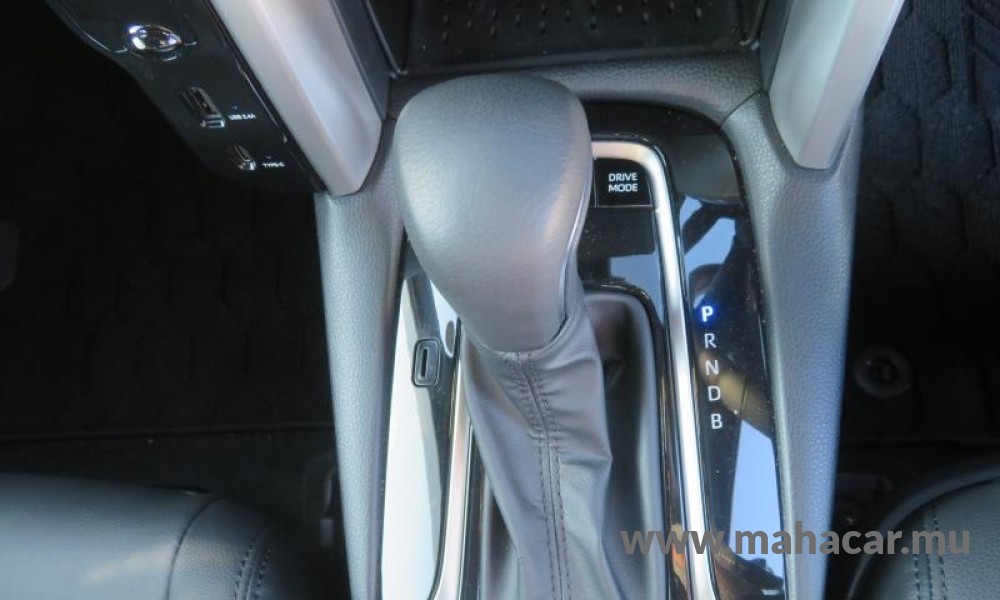 2023 Toyota COROLLA CROSS photo 7
