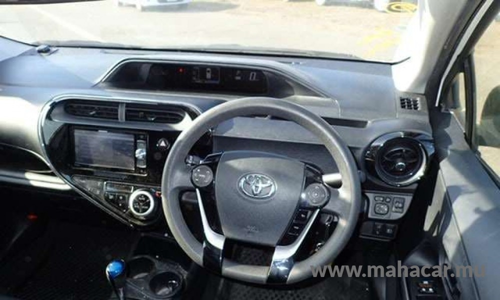 2018 Toyota AQUA photo 10