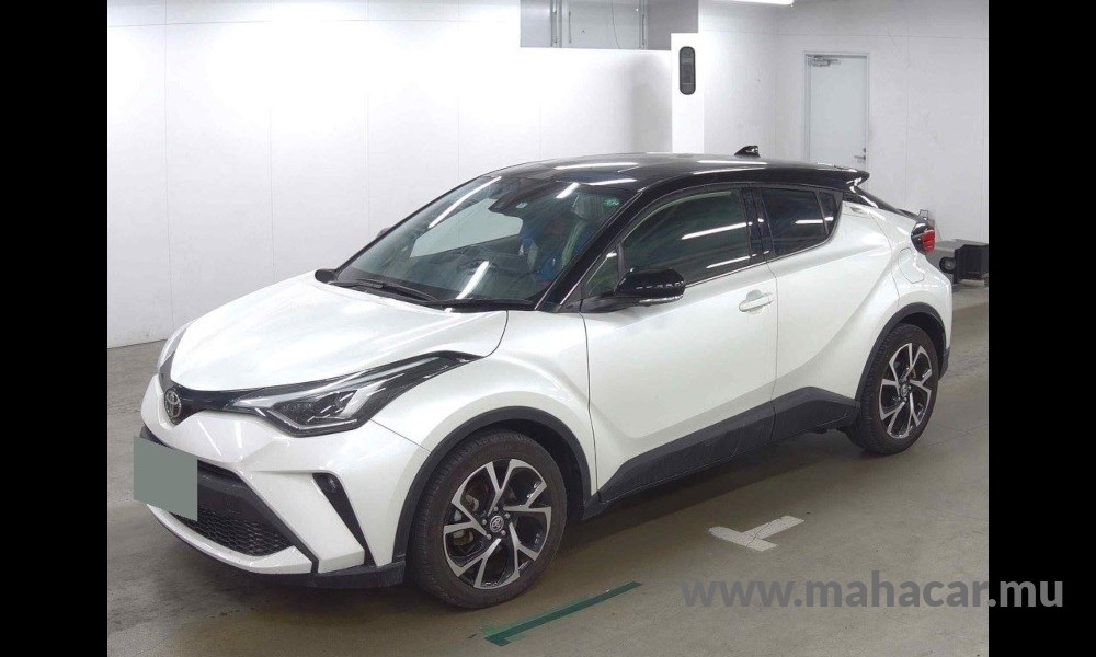 2020 Toyota CHR photo 2