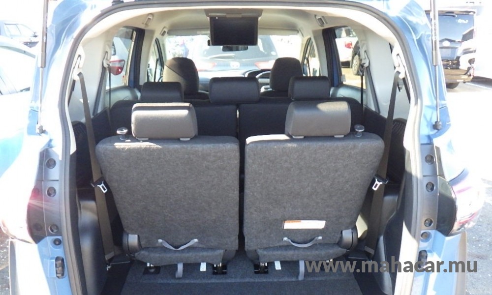 2022 Toyota Sienta photo 4