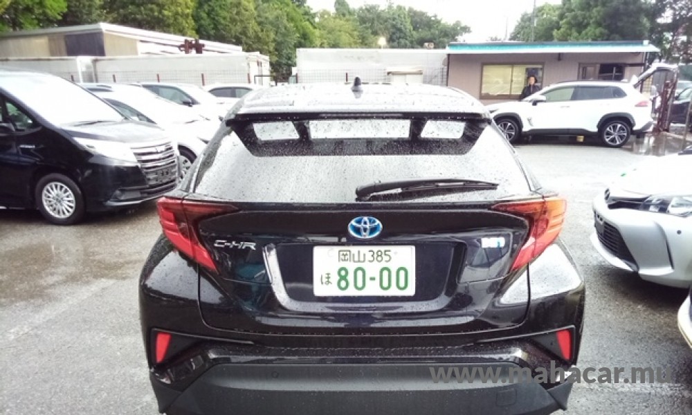 2022 Toyota CHR HYBRID photo 4