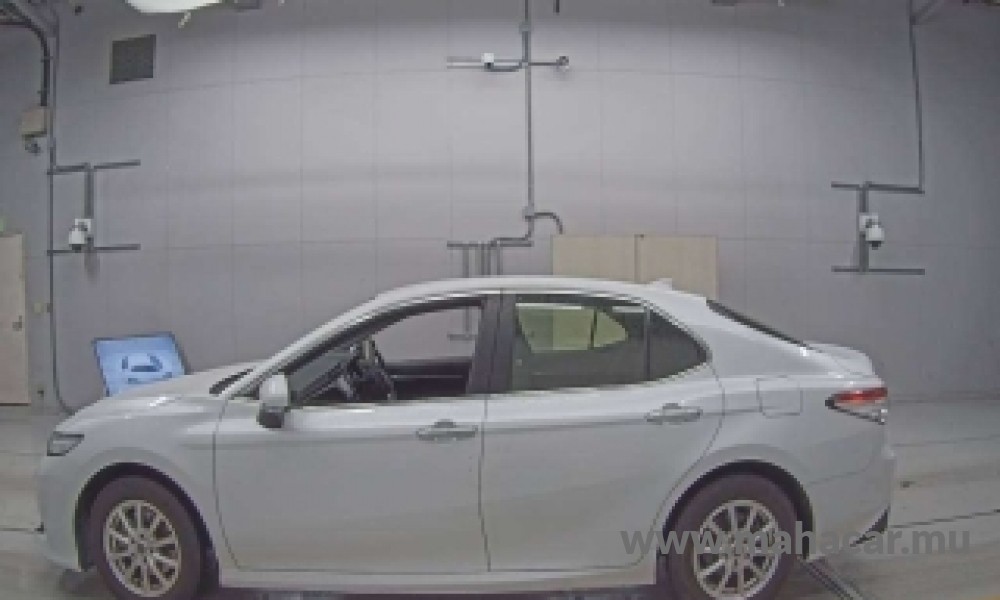 2021 Toyota Camry photo 3