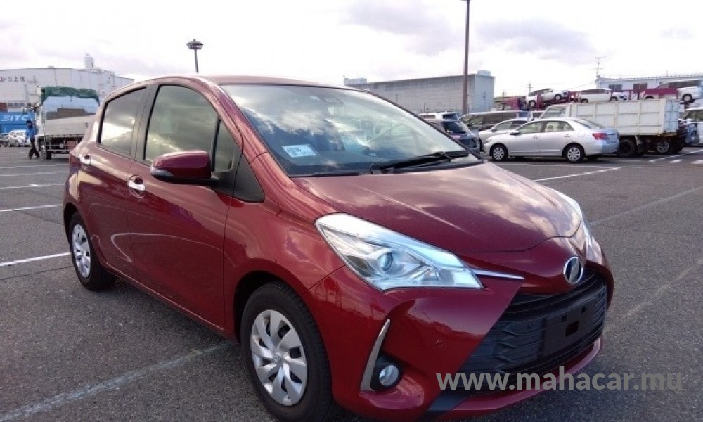 2019 Toyota Vitz photo 12