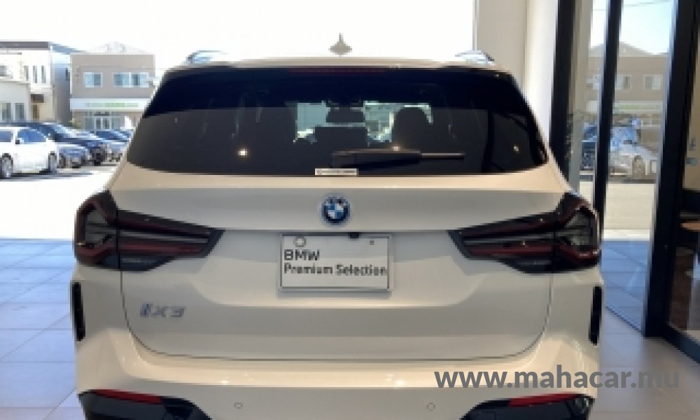 2022 BMW iX3 photo 7