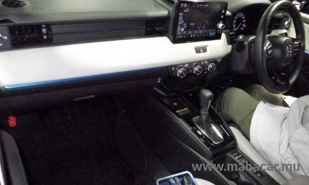 2024 Honda VEZEL HV e:PLAY photo 3