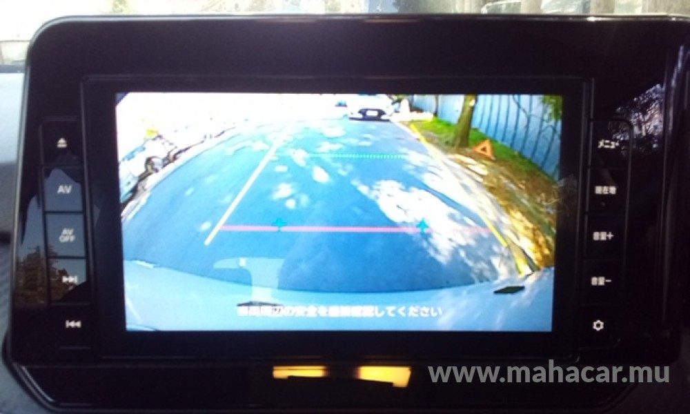2021 Nissan NOTE E-POWER photo 3