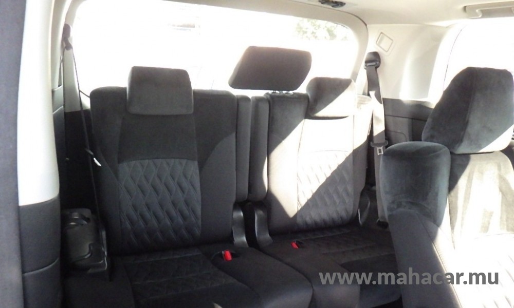 2022 Toyota Alphard photo 9