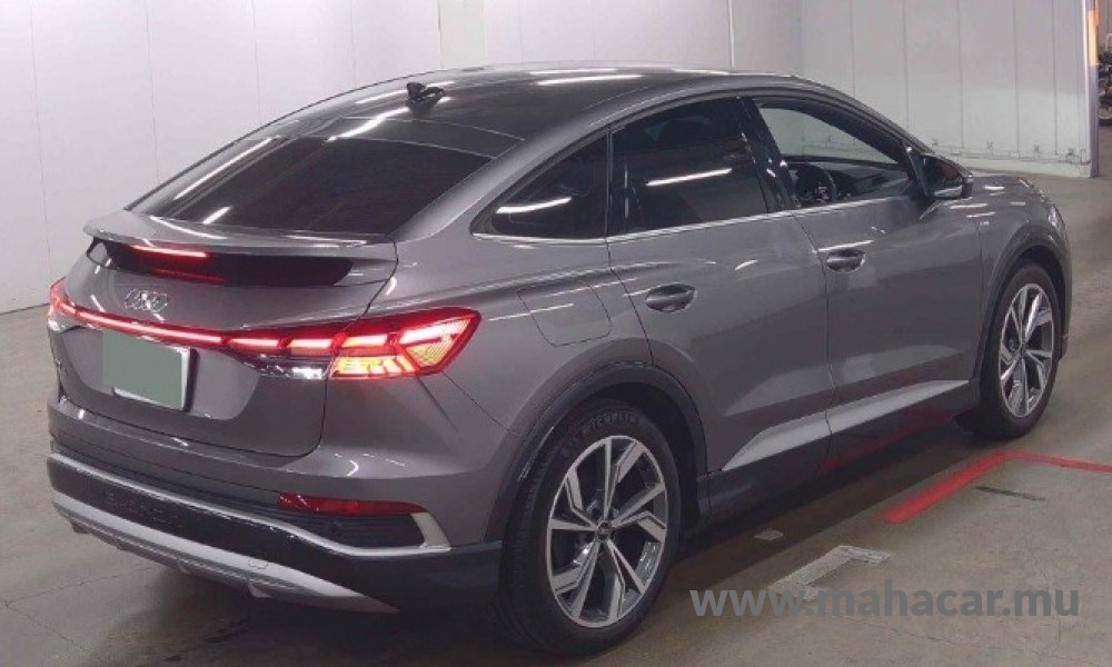 2023 AUDI Q4 photo 4