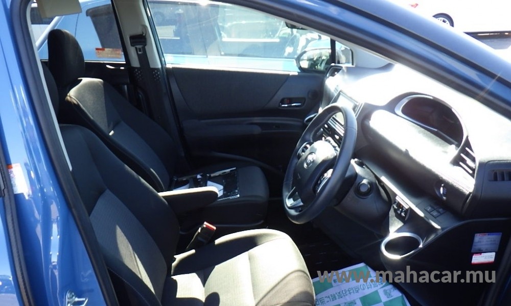 2022 Toyota Sienta photo 5