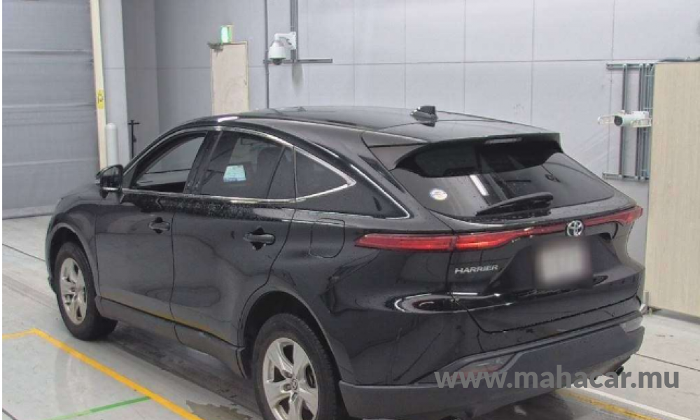 2021 Toyota Harrier photo 2