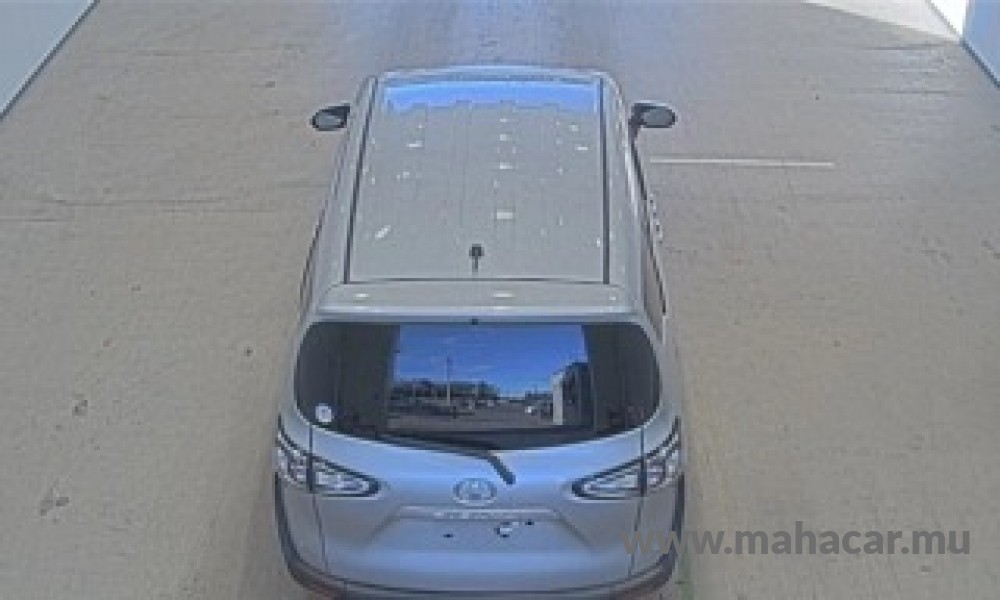 2022 Toyota Sienta photo 3