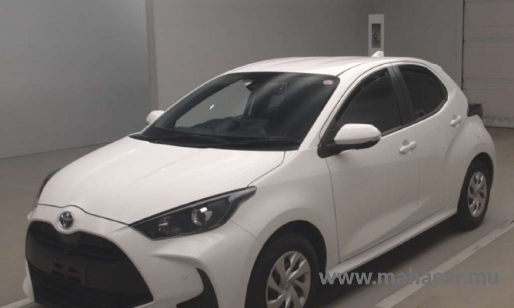 2021 Toyota Yaris, White