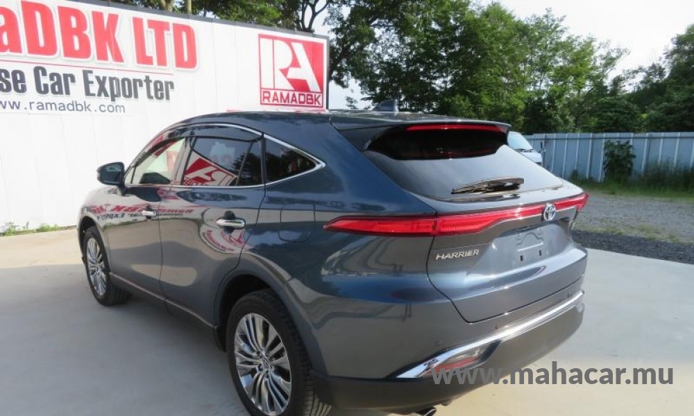 2021 Toyota Harrier photo 3
