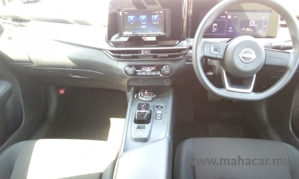 2022 Nissan NOTE E-POWER photo 7