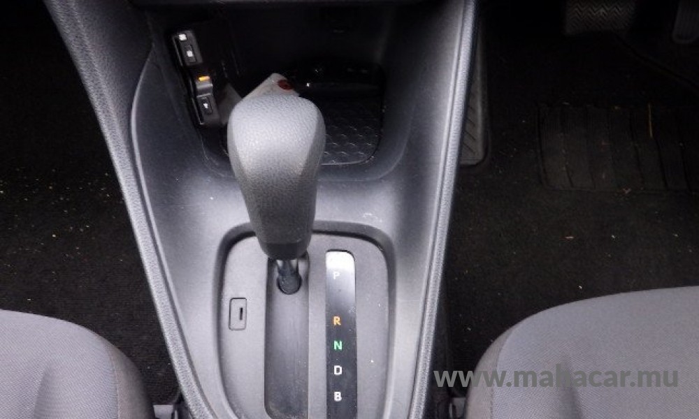 2021 Toyota Yaris Hybrid photo 10