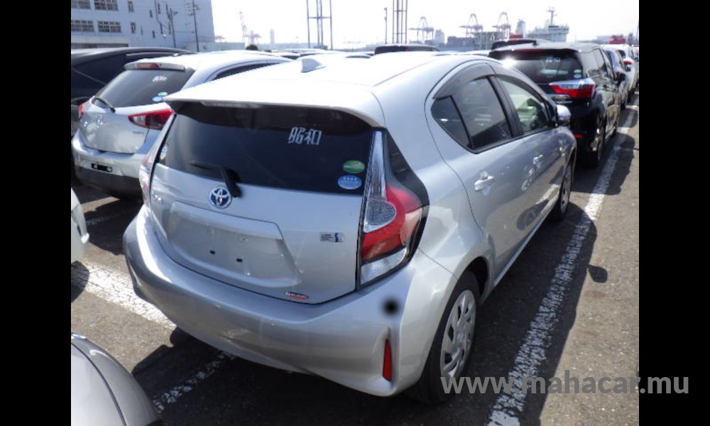 2019 Toyota AQUA photo 7