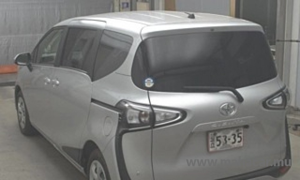 2022 Toyota Sienta photo 3