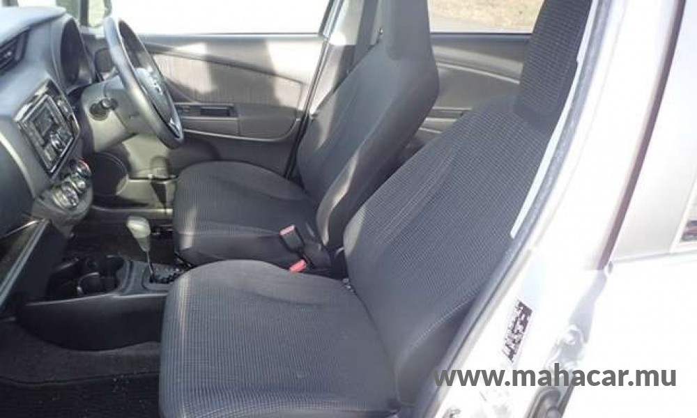 2019 Toyota Vitz photo 8