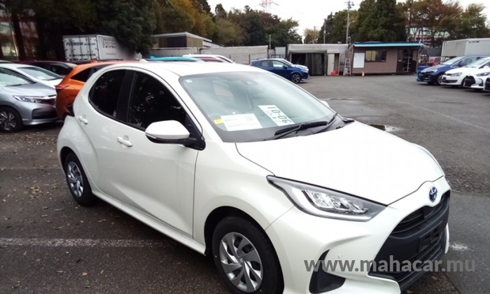 2022 Toyota Yaris Hybrid photo 6