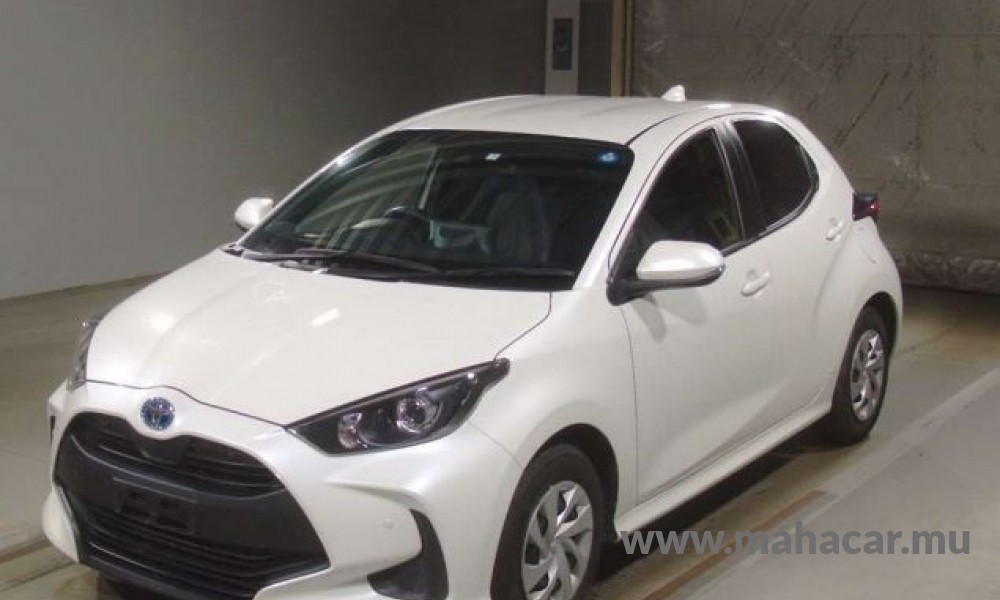 2021 Toyota Yaris, White