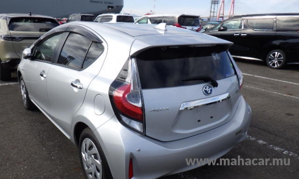 2019 Toyota AQUA photo 4