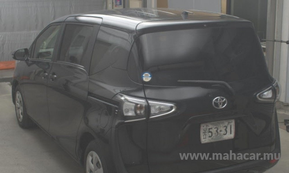 2022 Toyota Sienta photo 3