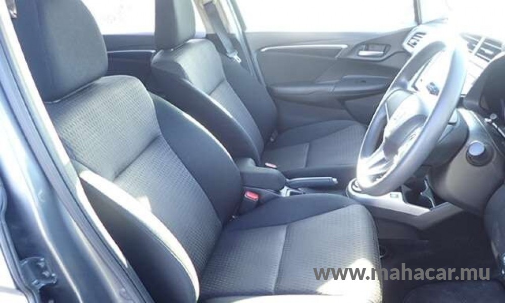 2019 Honda FIT HYBRID photo 8