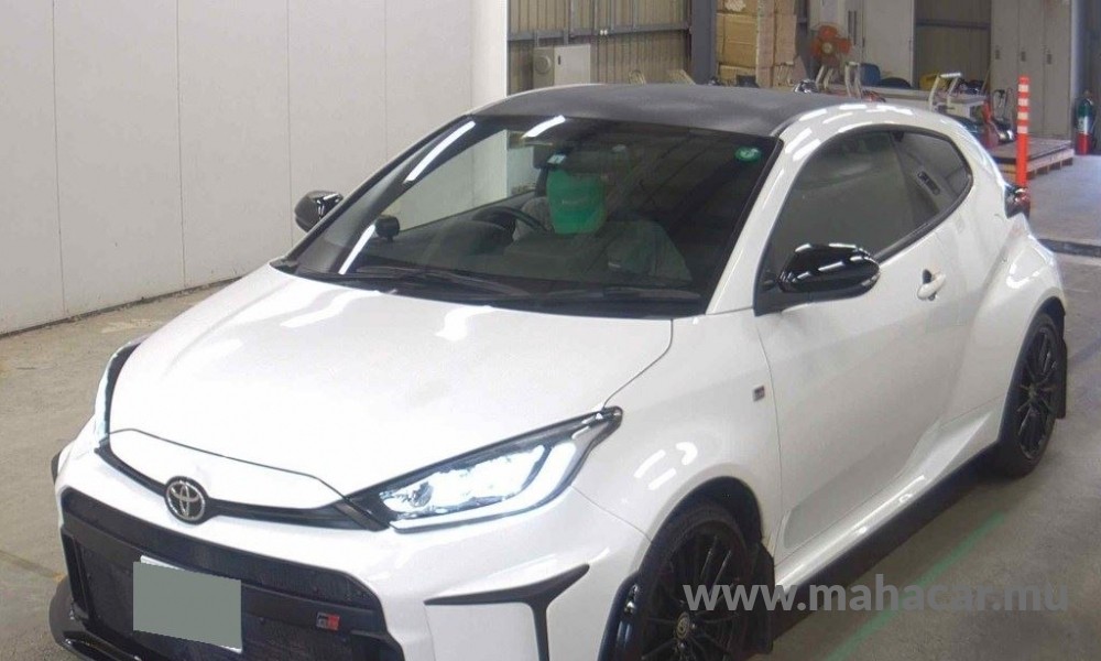 2022 Toyota Yaris GR, White