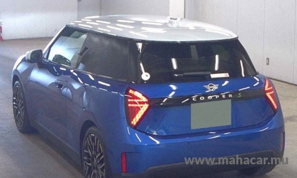 2024 BMW Mini Cooper photo 3