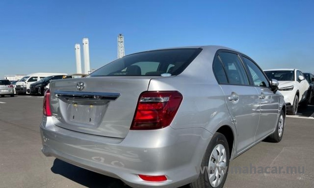 2019 Toyota Corolla Axio photo 4